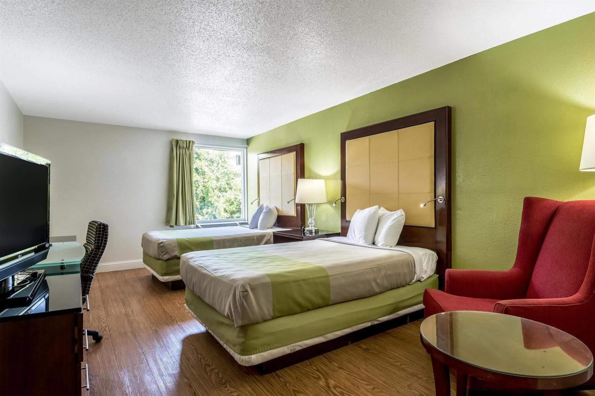 Econo Lodge Airport Near Billy Graham Parkway Шарлотт Экстерьер фото